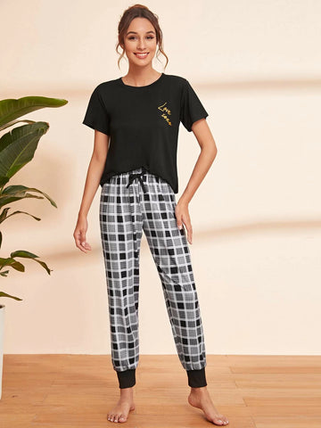 Black Checkered Pajama Night Suit For Women